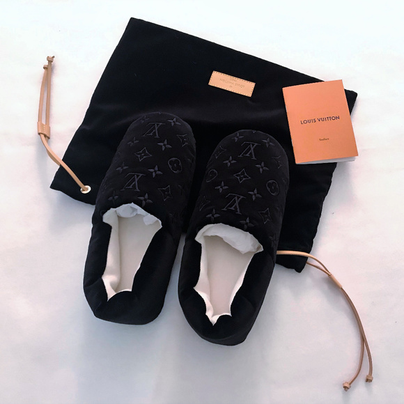 Louis Vuitton Shoes - Louis Vuitton Dreamy Slippers - Black - Size 39